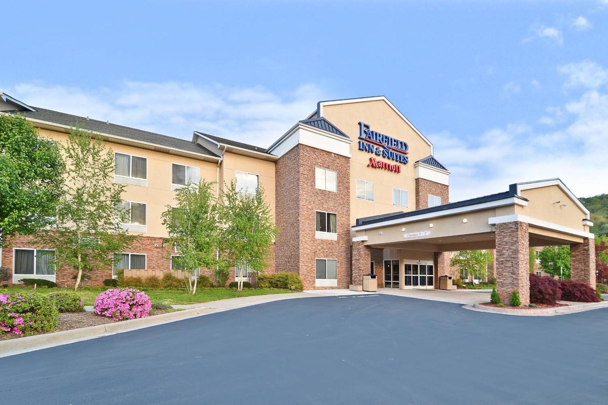Fairfield Inn & Suites Cherokee Exterior photo